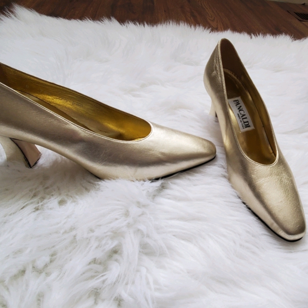 Pancaldi vintage Italian made soft gold shoes